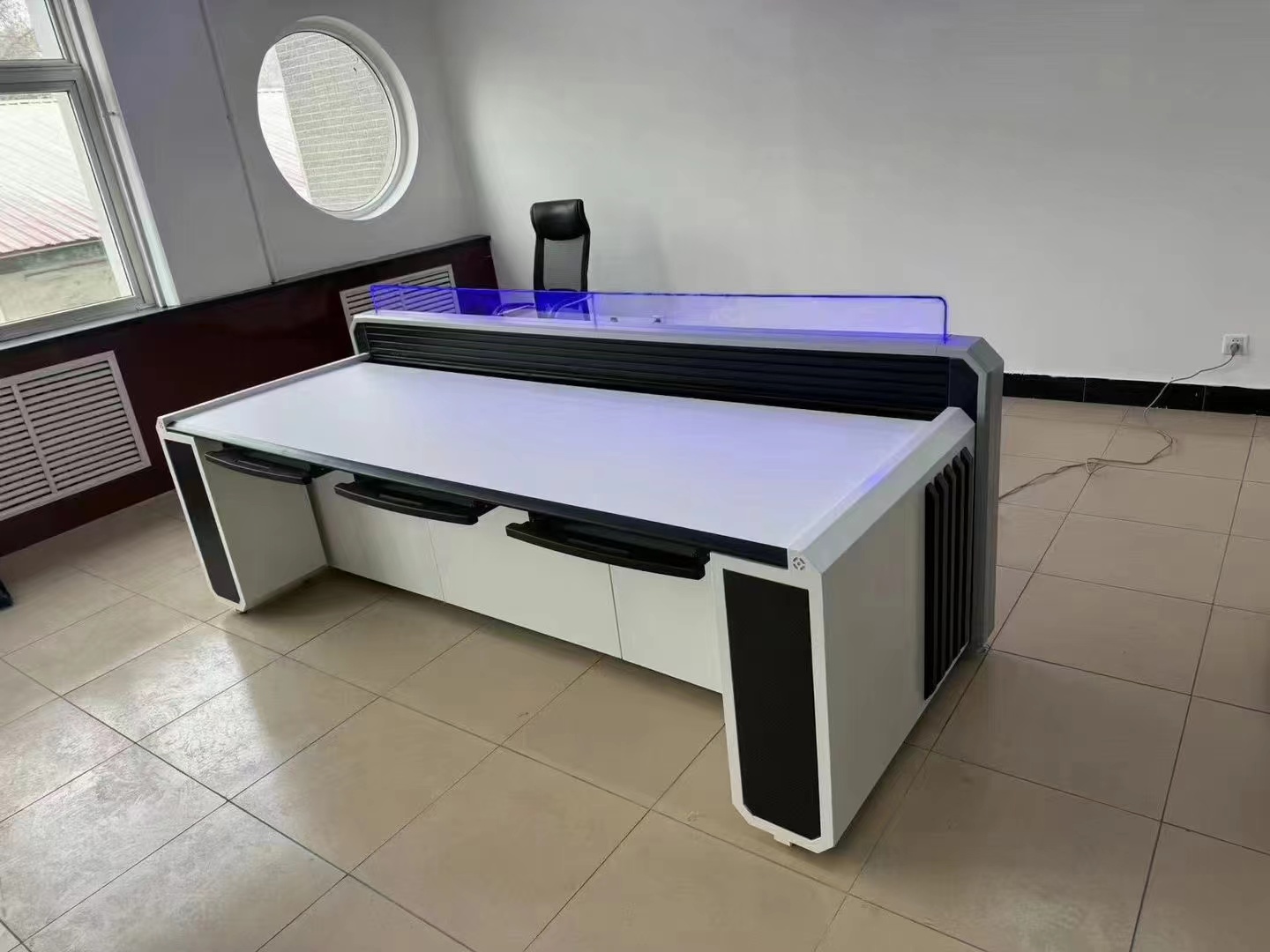 �Ϸʰ���������̨TLC-51